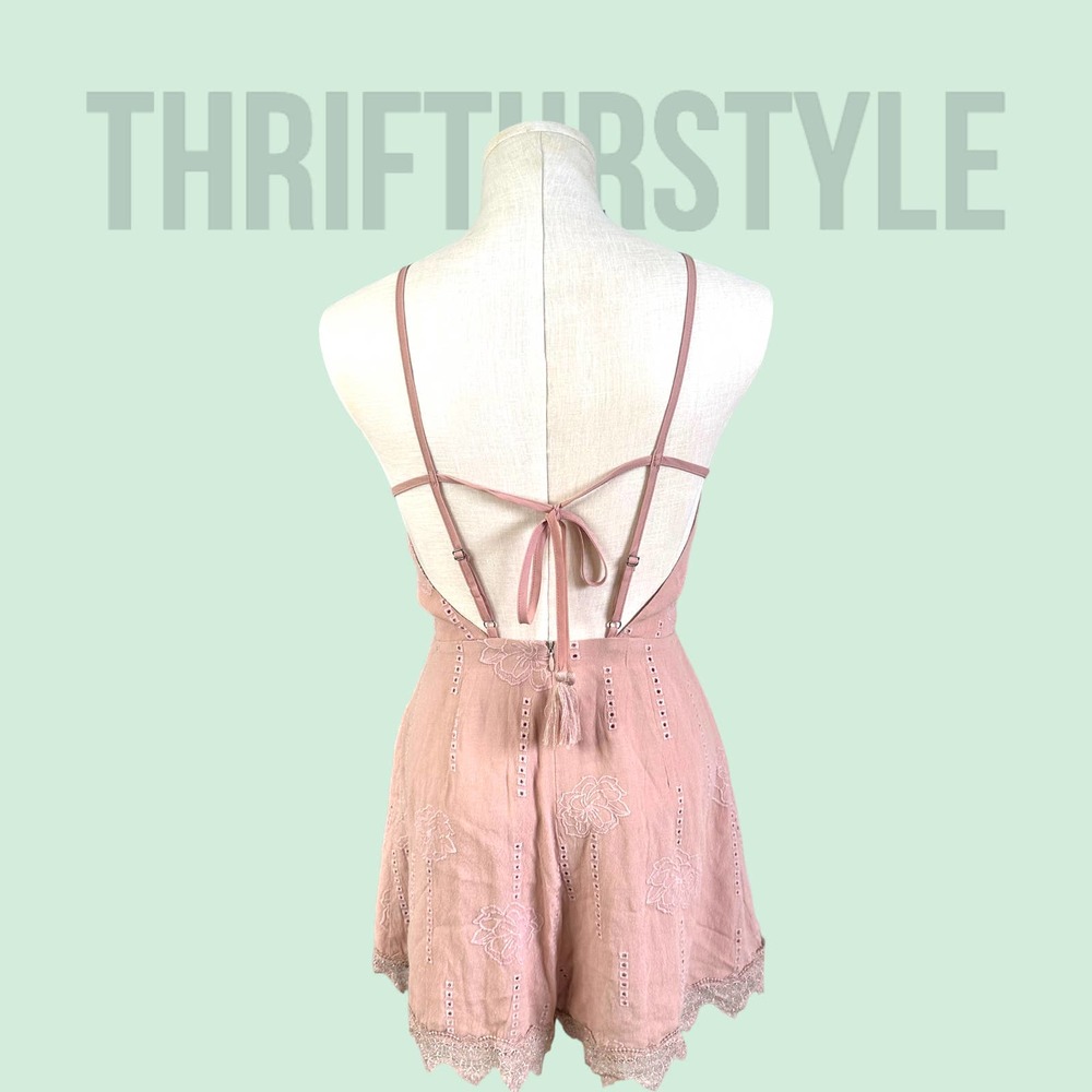 Blush Pink Lace Trim Romper Open Back Tie Spaghetti Strap Cute Casual - Picture 3 of 13